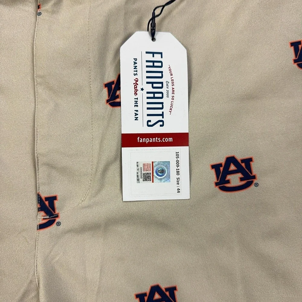 Auburn Tigers Shorts Mens 44 Beige NCAA Football Fanpants All Over Logo Print